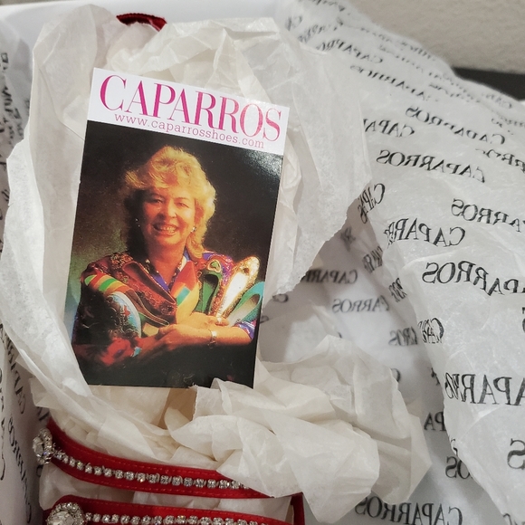 Caparros Red slingback Rhinestone details 6.5. - Picture 9 of 9